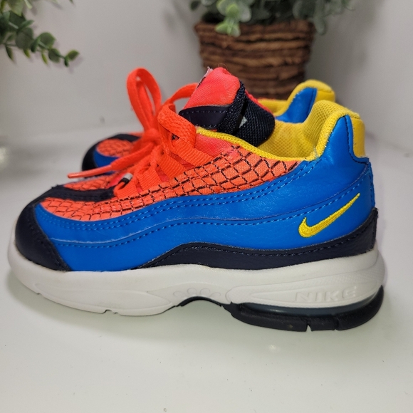 Nike Other - Nike Air Max 95 Bright Crimson Kids Shoes 8C, LIKE NEW!